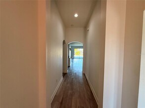 7408 Sungold Meadow Ct in Apollo Beach, FL - Building Photo - Building Photo