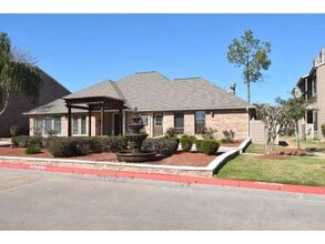 17310 Kieth Harrow Blvd in Houston, TX - Building Photo - Building Photo