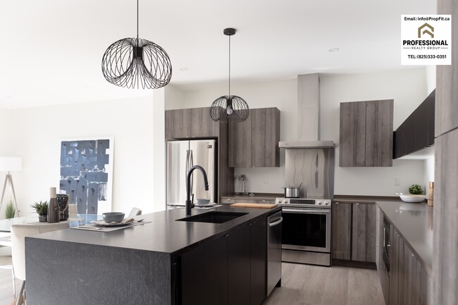 16114 99 Av NW in Edmonton, AB - Building Photo - Building Photo