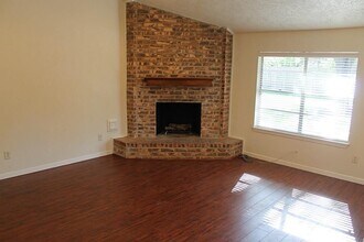 12002 Mulholland Dr in Stafford, TX - Building Photo - Building Photo