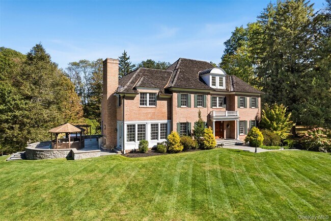 2 Heathcote Dr in Mt Kisco, NY - Building Photo - Building Photo