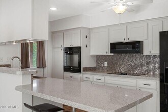 2137 E Apollo Ave in Tempe, AZ - Building Photo - Building Photo
