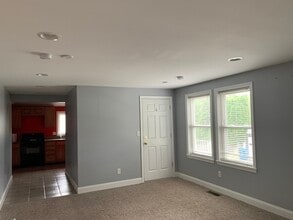 878 State Rd in Westport, MA - Building Photo - Building Photo