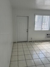 7001 Bonita Dr-Unit -45 in Miami Beach, FL - Building Photo - Building Photo