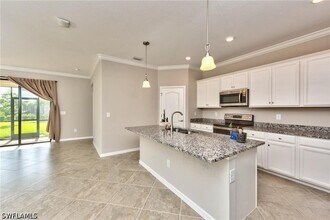 9460 Foxglove Ln in Naples, FL - Building Photo - Building Photo