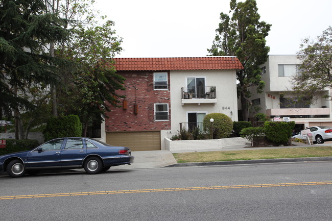 844 Lincoln Blvd in Santa Monica, CA - Foto de edificio - Building Photo