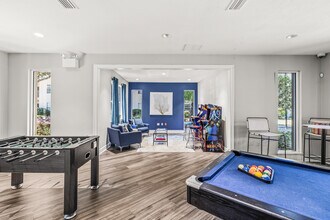 Coastline Apartments in Fort Walton Beach, FL - Building Photo - Building Photo