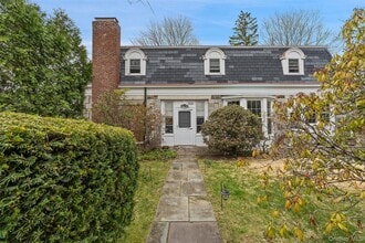 598 N Lake Blvd in Mahopac, NY - Building Photo - Building Photo