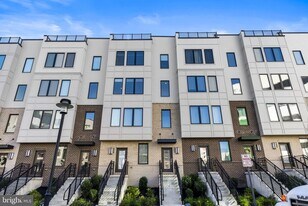 908 Laurens Aly in King of Prussia, PA - Building Photo