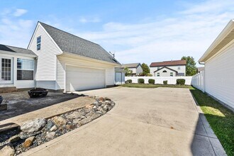 4462 Alameda Dr in Grove City, OH - Building Photo - Building Photo