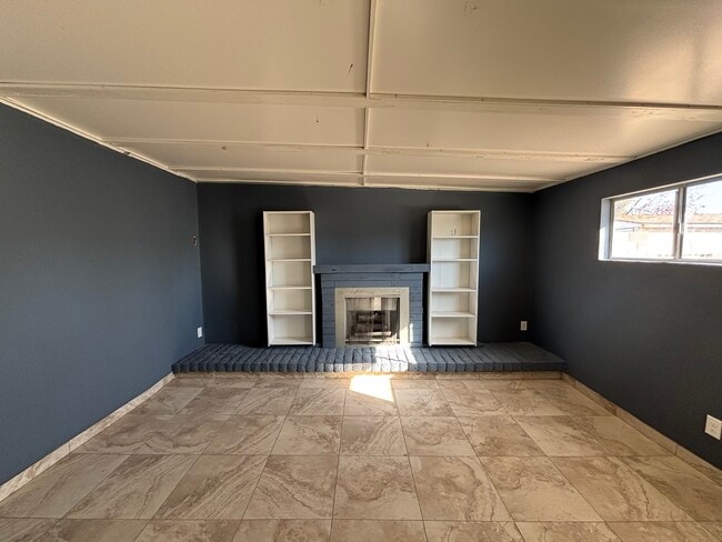 7261 W Camelback Rd in Phoenix, AZ - Foto de edificio - Building Photo