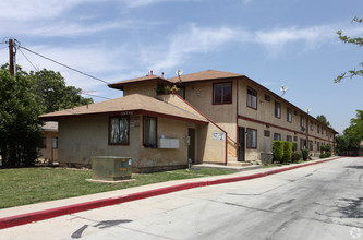 24396 Atwood Ave in Moreno Valley, CA - Building Photo - Building Photo