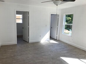 5270 Montejo Dr in Tallahassee, FL - Building Photo - Building Photo