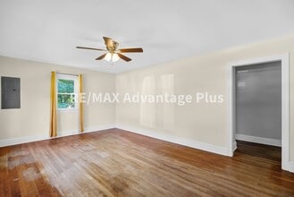 1508 Noblin Dr in Farmville, VA - Foto de edificio - Building Photo