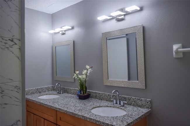 5901 Darnell St in Houston, TX - Building Photo - Building Photo