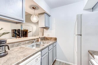 1810 N Garrett Ave in Dallas, TX - Building Photo - Building Photo