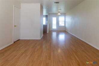 5710 Greengate Dr in Killeen, TX - Building Photo - Building Photo