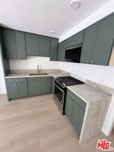 4327 Lankershim Blvd in Los Angeles, CA - Building Photo - Building Photo