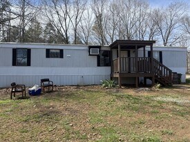 1562 Whitt Hunt Rd in Pleasant Garden, NC - Building Photo