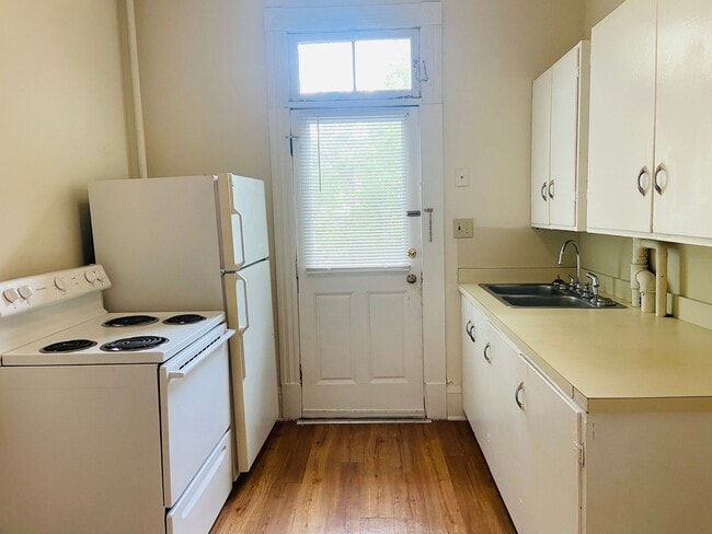 603 5th Ave in Greensboro, NC - Building Photo - Building Photo