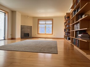 333 W Mifflin St, Unit 8090 in Madison, WI - Building Photo - Building Photo