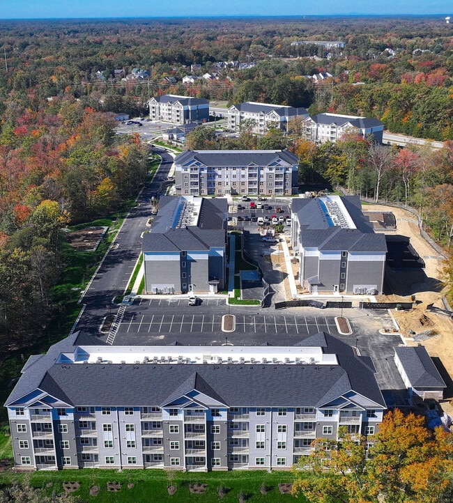 Canopy on Western in Waldorf, MD - Foto de edificio - Building Photo