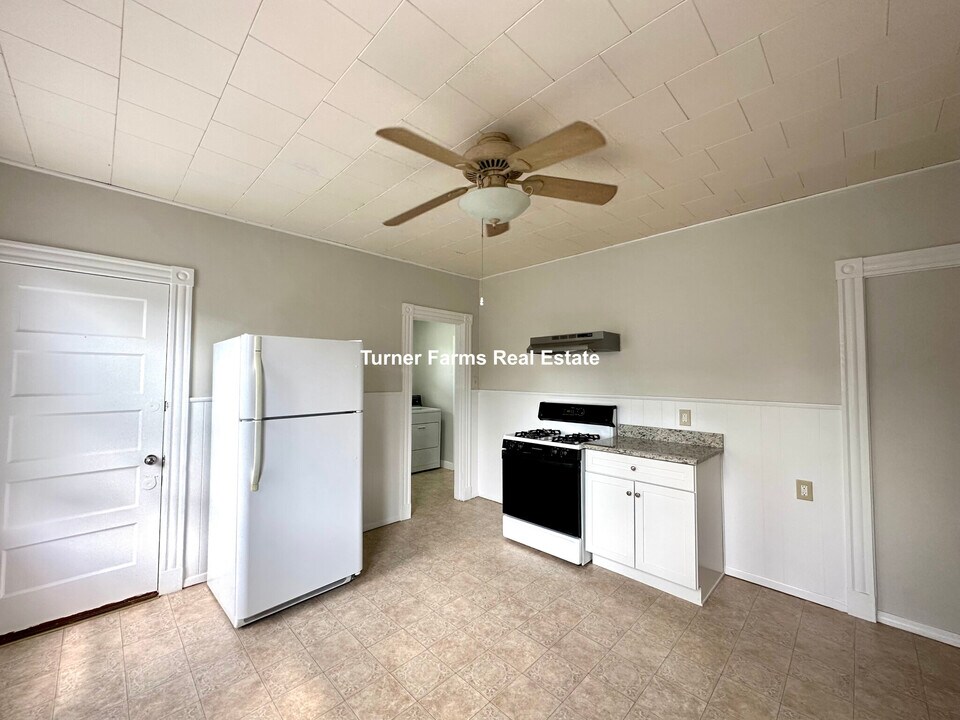 30 Roseclair St, Unit 2 in Boston, MA - Foto de edificio