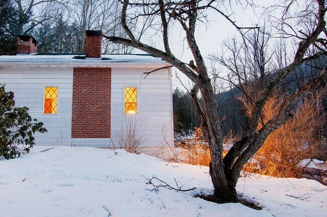 30 Ford Rd in Shandaken, NY - Foto de edificio - Building Photo