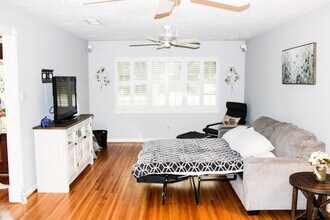 8910 Greiner Dr in Houston, TX - Building Photo - Building Photo