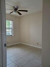 2661 Riverside Dr, Unit 4 in Coral Springs, FL - Building Photo - Building Photo