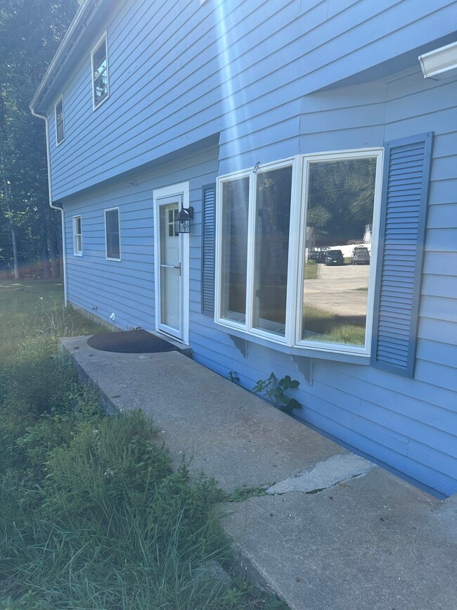 property at 5 Spruce Dr