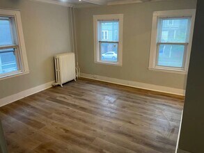 95 Boylston St, Unit 2 in Brookline, MA - Building Photo - Building Photo