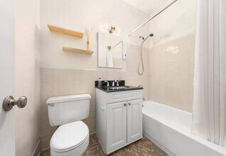 3 Hanover Square, Unit 6A in New York, NY - Foto de edificio - Building Photo