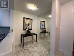200-200 Besserer St in Ottawa, ON - Building Photo - Building Photo