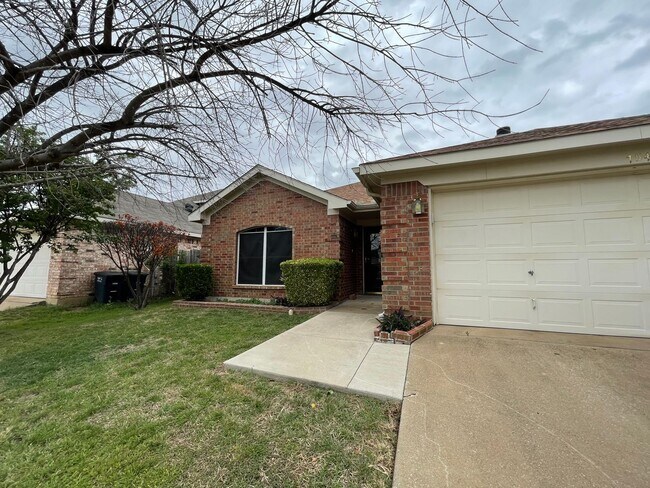 property at 7541 Diamond Springs Tr