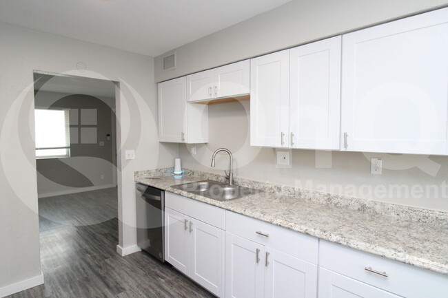 2210 W Devonshire Ave in Phoenix, AZ - Building Photo - Building Photo