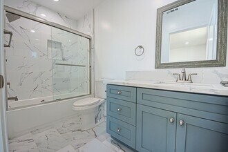 10801 Kling St in Los Angeles, CA - Building Photo - Building Photo