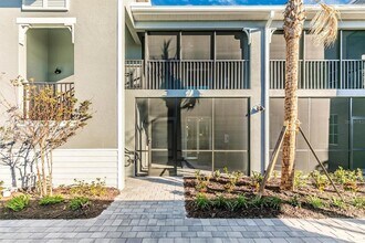 17535 Opal Sand Dr in Venice, FL - Foto de edificio - Building Photo