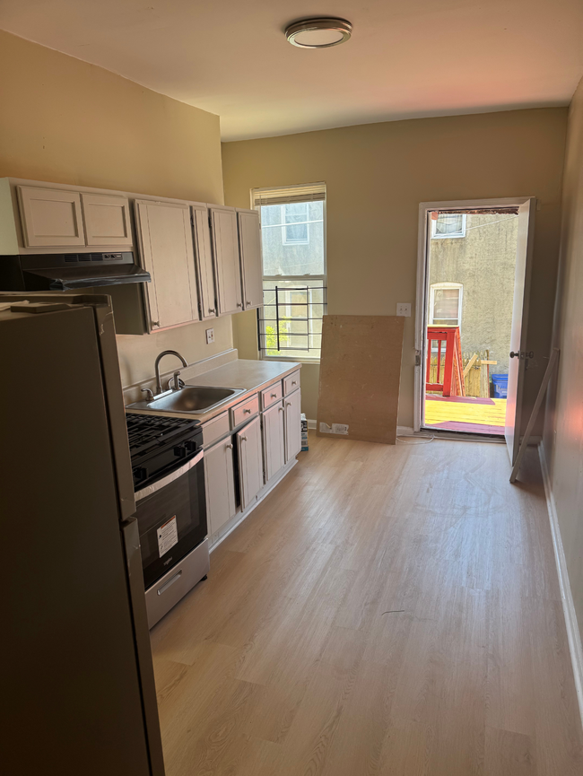 2844 Parkwood Ave in Baltimore, MD - Foto de edificio - Building Photo