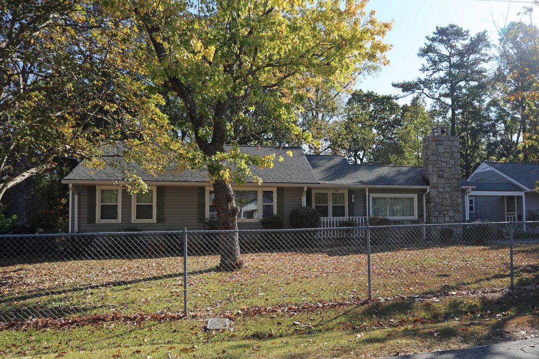 1965-1980 Harold Ave SE in Smyrna, GA - Building Photo