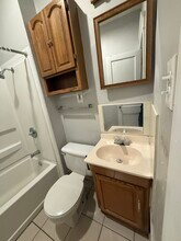 4653 Cecil Pl, Unit B in St. Louis, MO - Foto de edificio - Building Photo