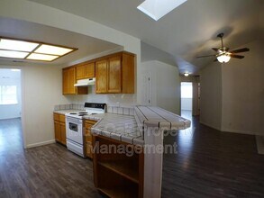 54 Glenshire Ln in Chico, CA - Building Photo - Building Photo
