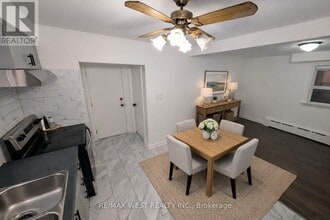 106 Kirknewton Rd in Toronto, ON - Building Photo - Building Photo