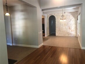 2013 Emma Long St in Austin, TX - Building Photo - Building Photo