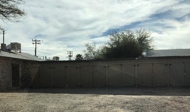 19 W Veterans Blvd in Tucson, AZ - Building Photo - Building Photo