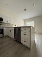 705 SW 147th Ave in Pembroke Pines, FL - Building Photo - Building Photo