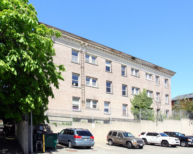 Bristol Apartments in Seattle, WA - Building Photo - Building Photo