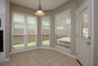 5327 Willow Knoll Ct in Houston, TX - Building Photo - Building Photo