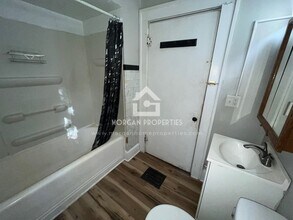 228 N 11th St, Unit 228 in New Castle, IN - Building Photo - Building Photo