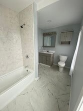 10 Brandt Pl, Unit 2A in Amsterdam, NY - Foto de edificio - Building Photo